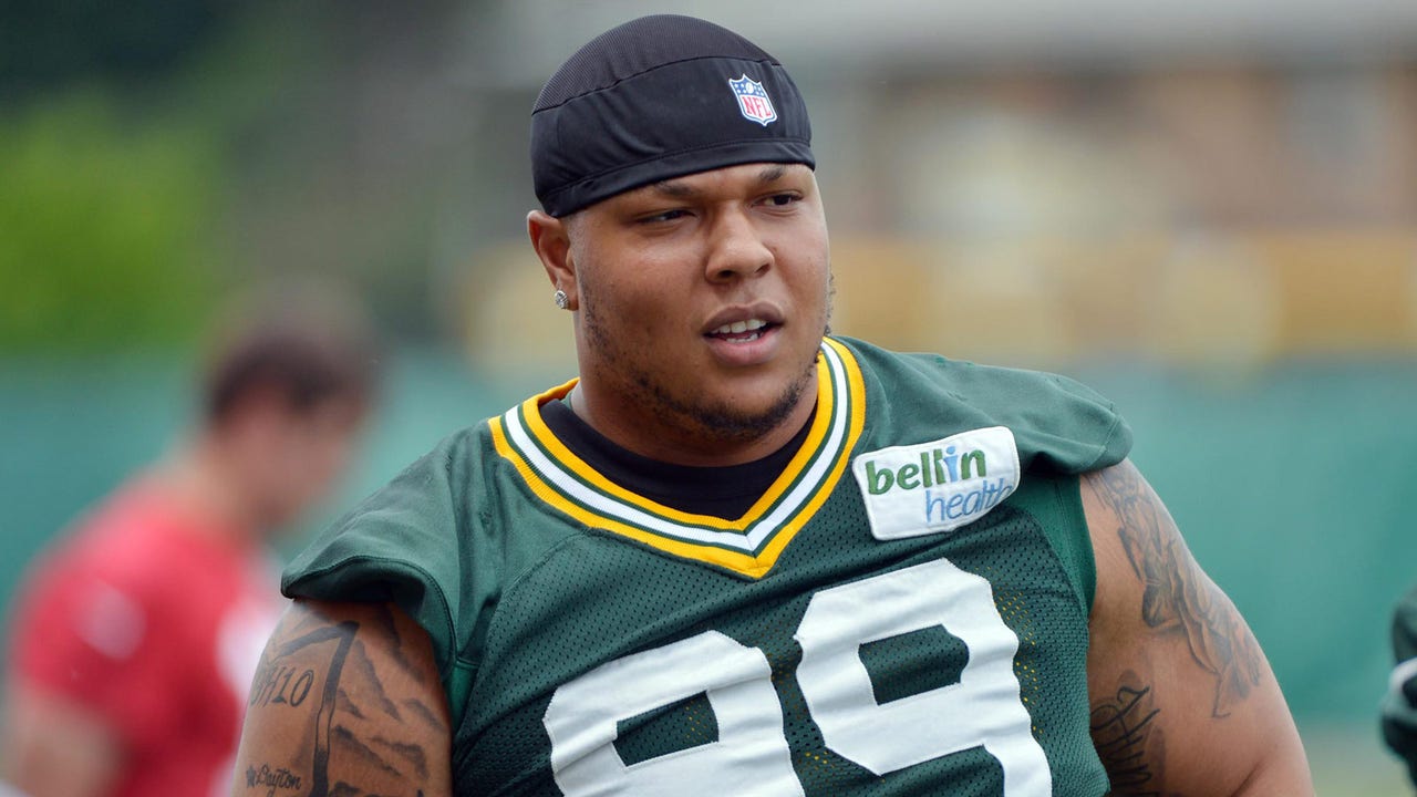 Agent: Packers' Worthy traded to Patriots